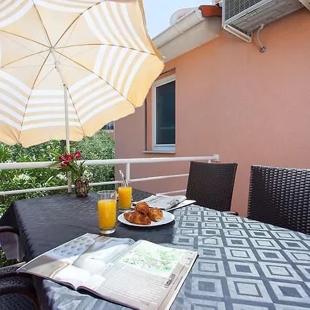 Apartment Brioni Ii